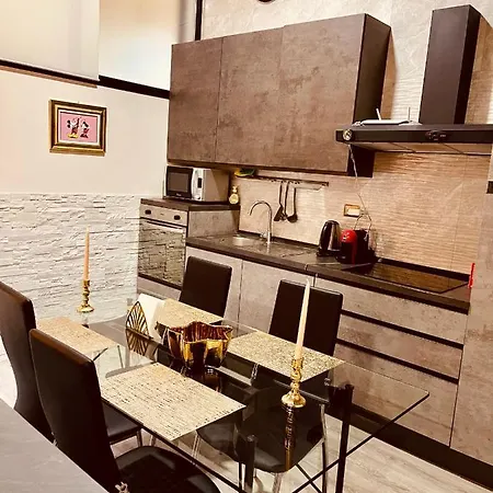 Apartment Golden House *